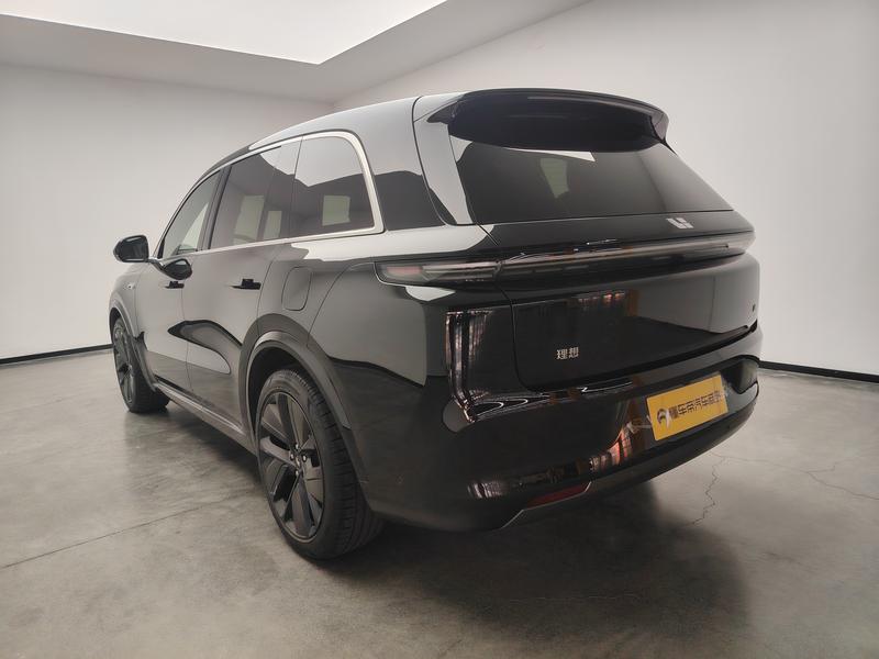 Li Auto Ideal L8 2023