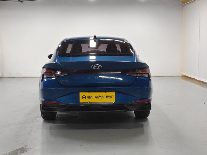 Hyundai Elantra 2022