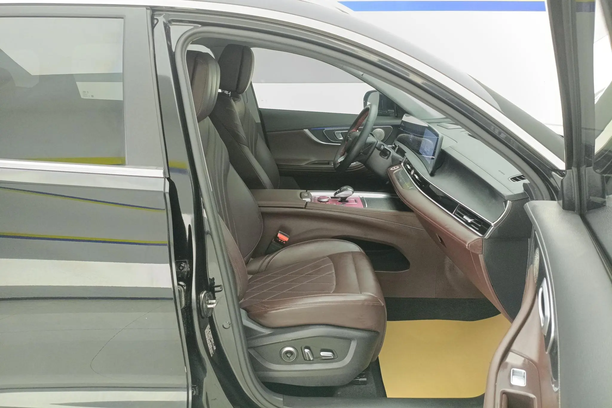 Chery Fulwin Tiggo 8 PRO Champion Edition 390T two-wheel drive Prestige Edition 5 seats