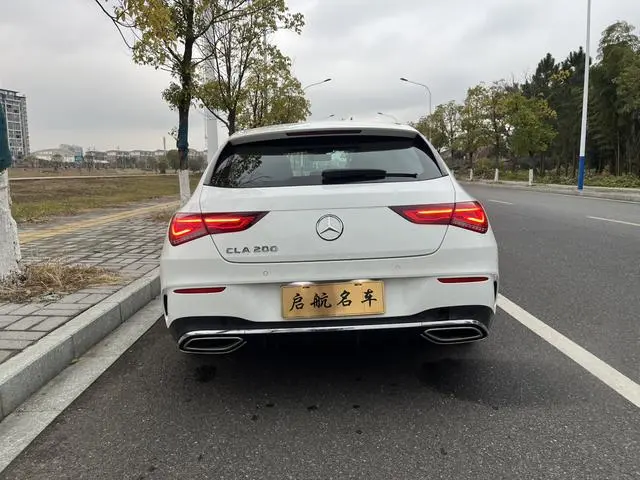 Mercedes-Benz Mercedes-Benz CLA CLA 200 five-door hunting sports car