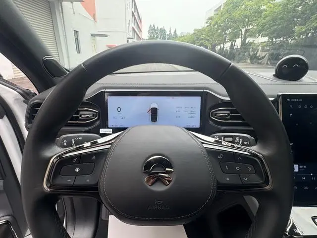 NIO NIO ES8 415KM base version six seats