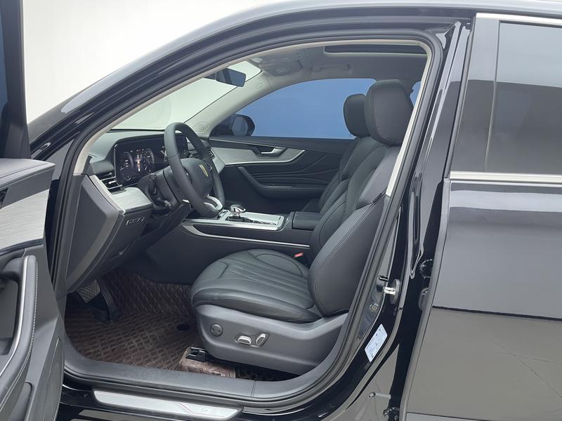 Hongqi Red Flag HS5 2025