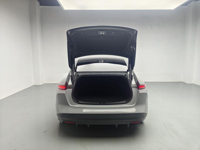 NIO NIO ET5 2024