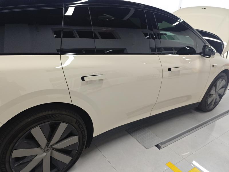 Li Auto Ideal i6 2025