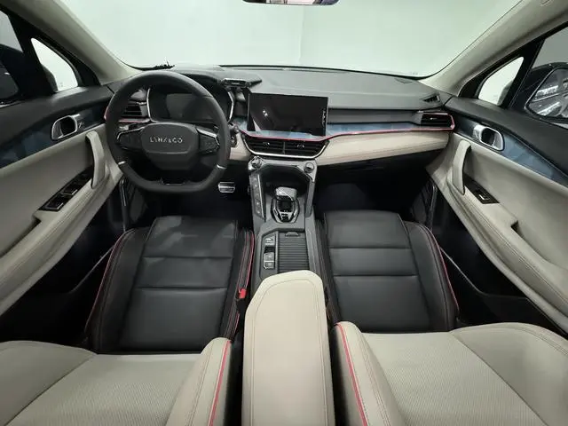 LYNK & CO Lynk 06 1.5T Yao Halo