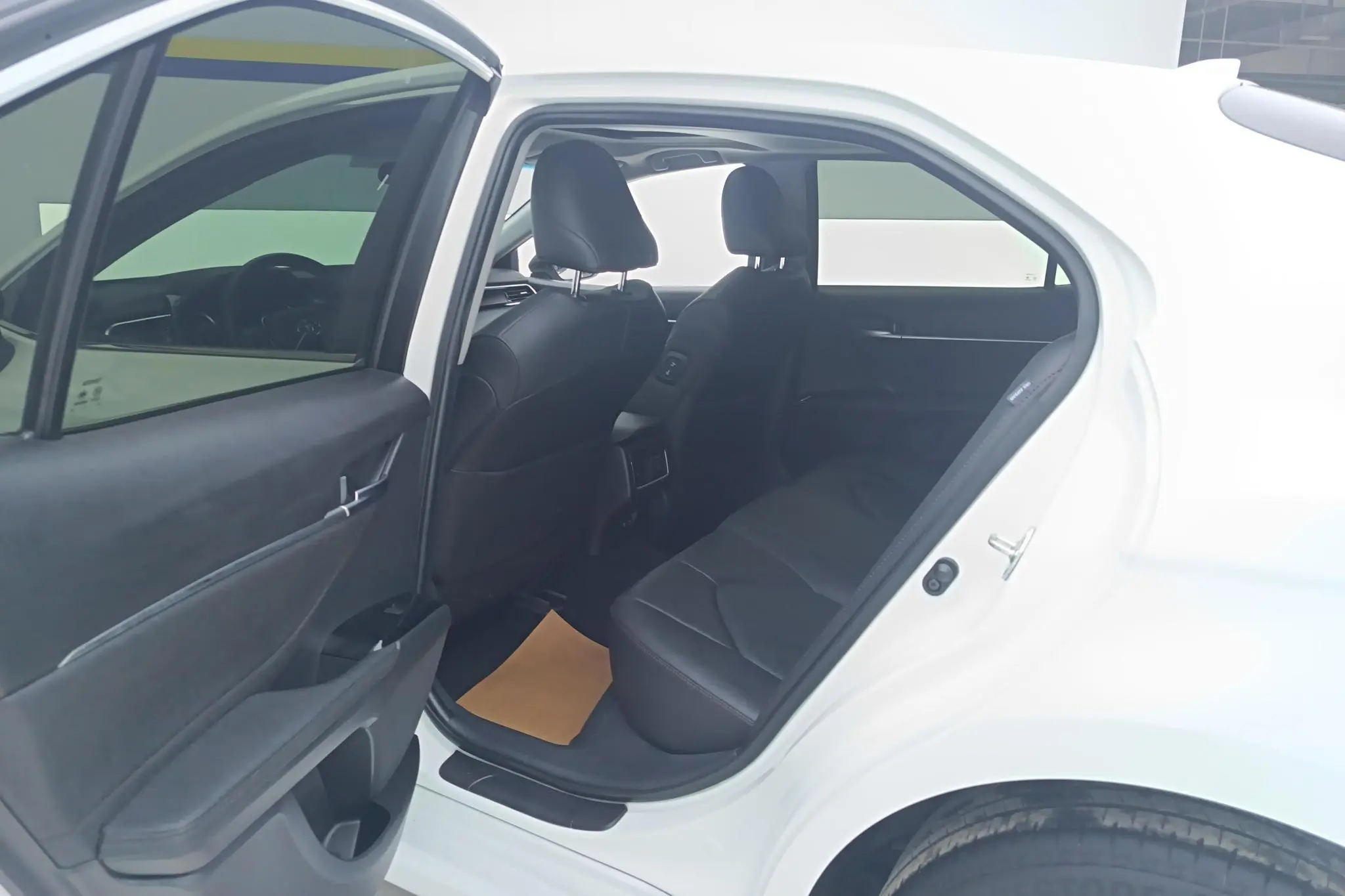 TOYOTA Camry 2.0GVP Leading Edition