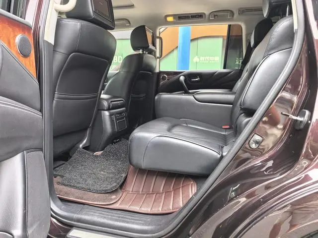 Infiniti Infiniti QX80 5.6L 4WD