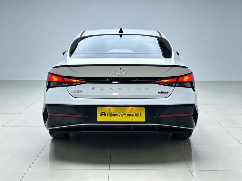 Hyundai Elantra 2023