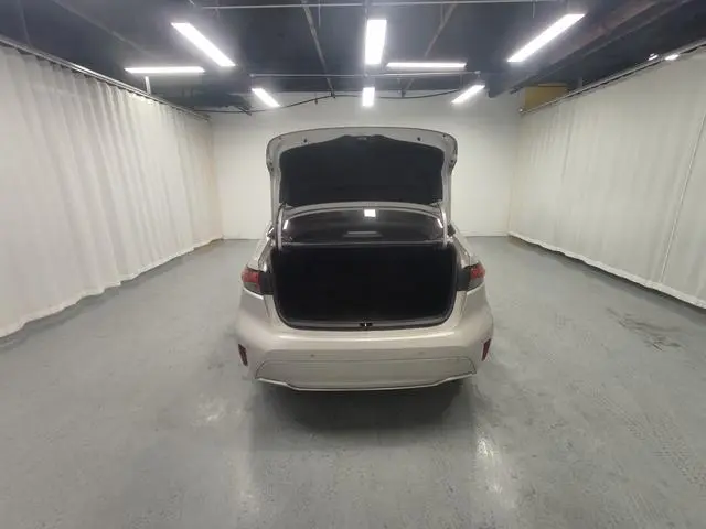 TOYOTA Ling Shang 2.0L Leading version