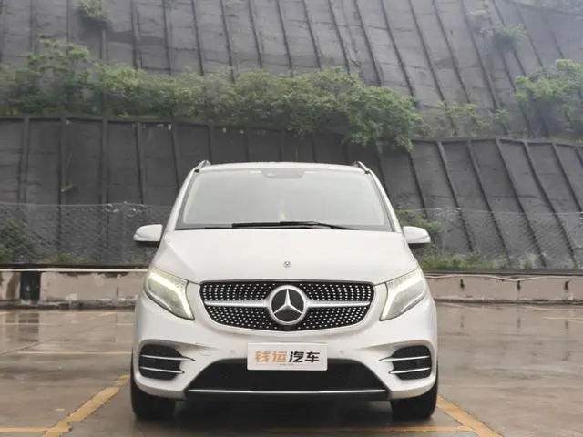 Mercedes-Benz Mercedes-Benz V-class V 260 L Long wheelbase Deluxe Edition