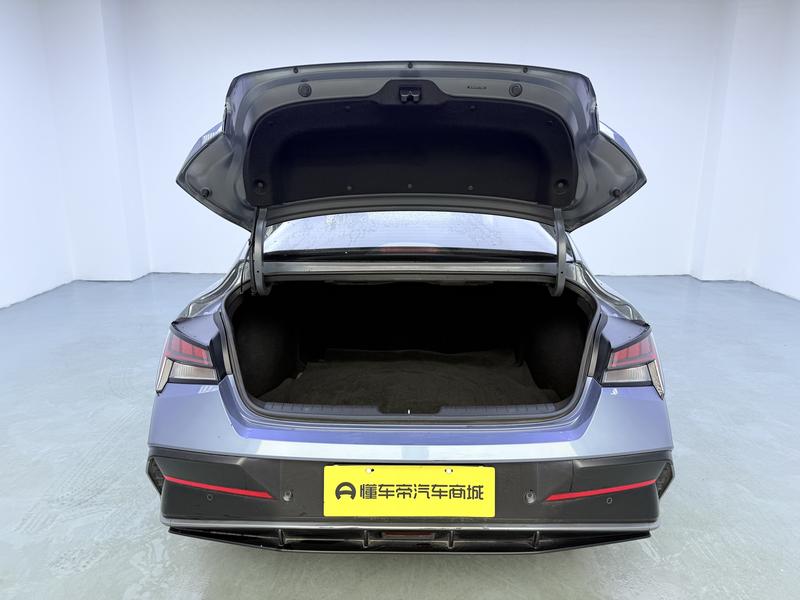 Hyundai Elantra 2023
