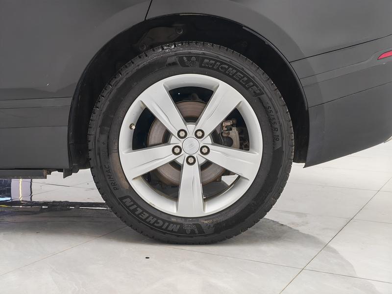 Land Rover Range Rover Vela 2018