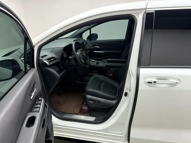 Toyota Sienna 2023