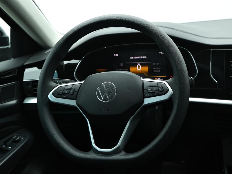 Volkswagen Passat 2025
