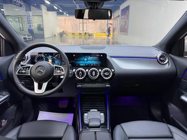 Mercedes-Benz Mercedes-Benz GLA GLA 200