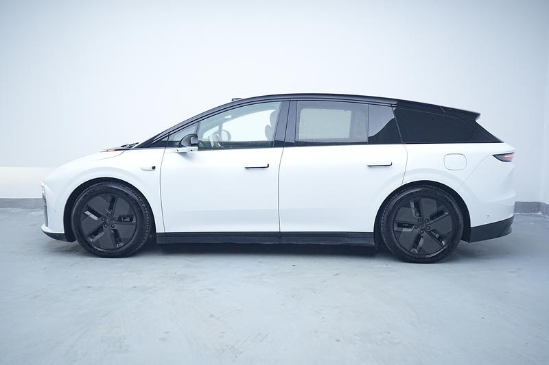 Li Auto Ideal i6 2025