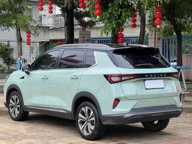 Wuling Wuling Xingchen 1.5T automatic star Obsidian version