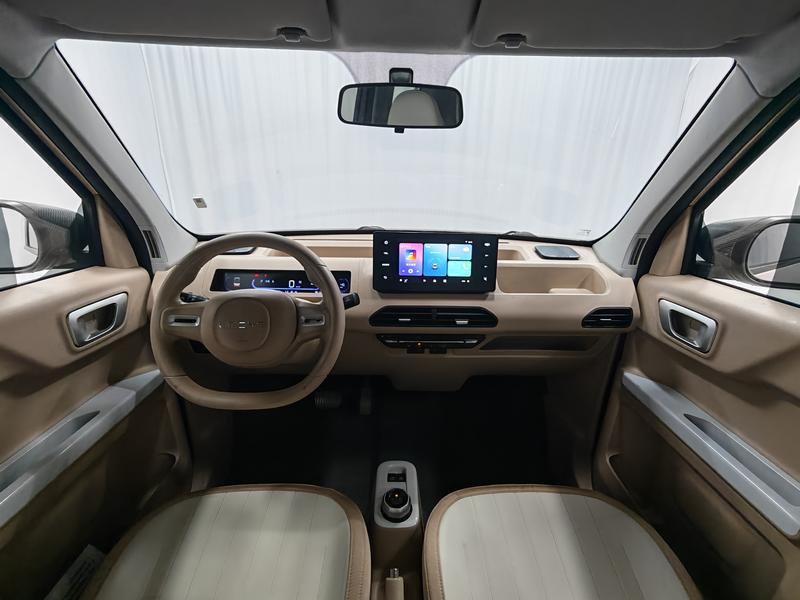 Geely Galaxy panda 2023