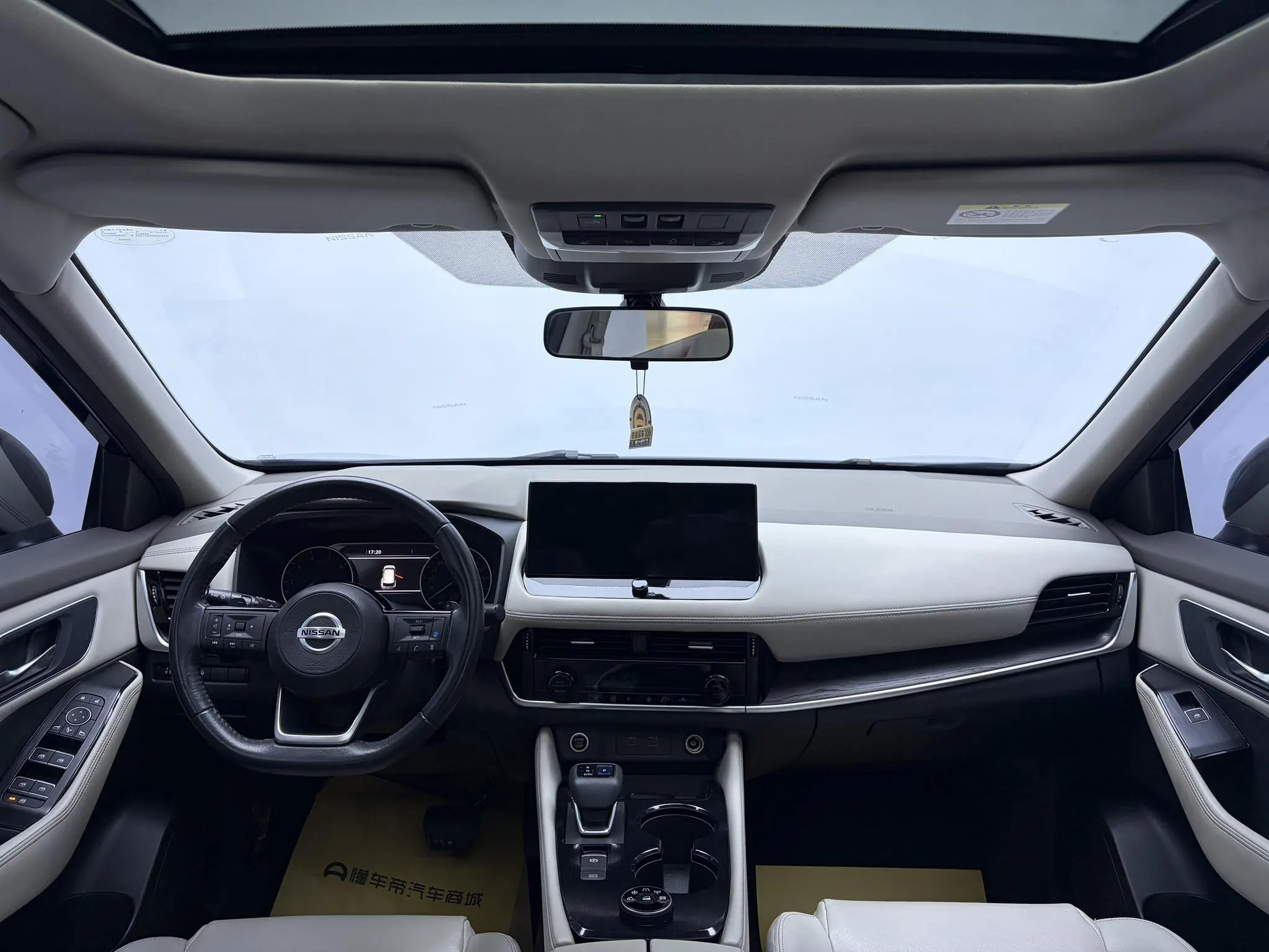 Nissan Qijun VC-Turbo 300 CVT 4WD Deluxe Edition