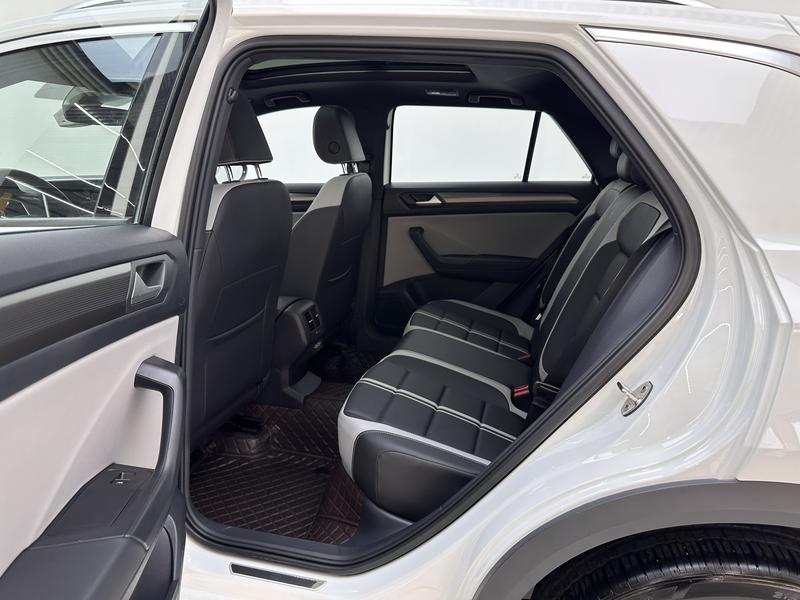 Volkswagen T-Roc 2024
