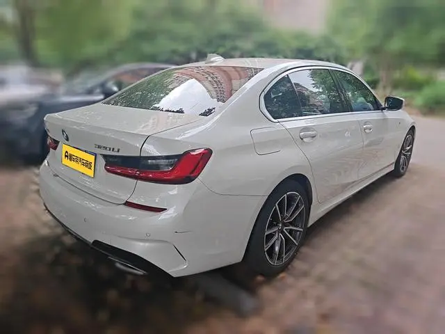 BMW BMW 3 Series Facelift 320Li M sports suit