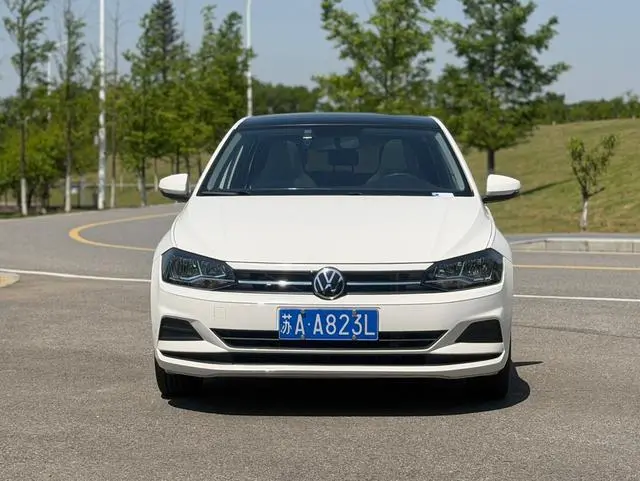 Volkswagen Polo Plus 1.5L automatic colorful technology version