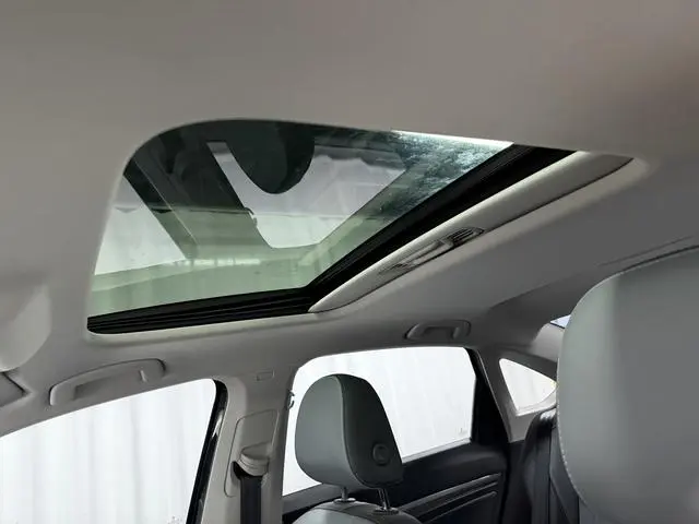 Volkswagen Lavida Facelift 1.5L automatic five million version