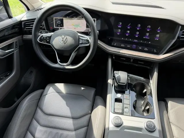 Volkswagen Touareg 3.0 TSI Ruixiang Edition Classic Sports Suit
