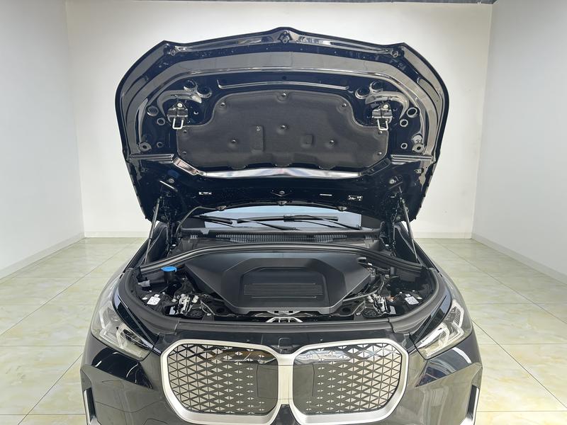 BMW BMW iX1 2024