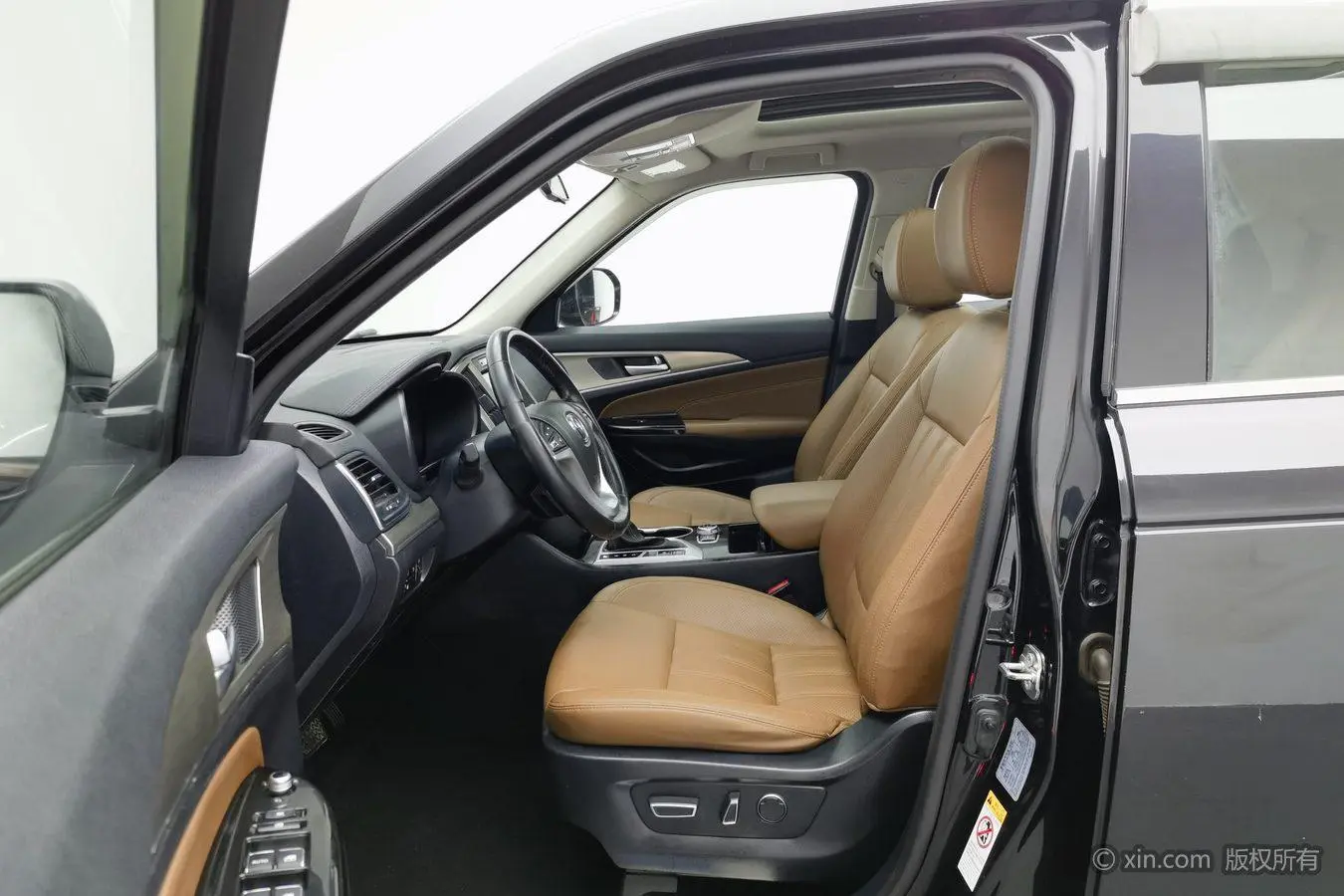 Changan Changan CS95 2.0T two-wheel drive Zhiyuan version