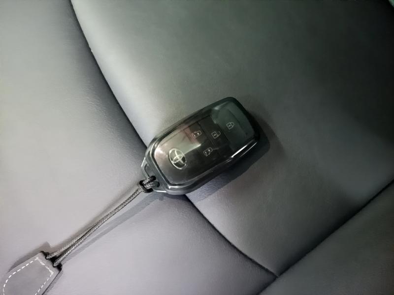 Toyota Gravia 2024