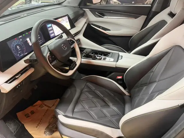Changan Changan CS75 PLUS The third generation 1.5T automatic noble type