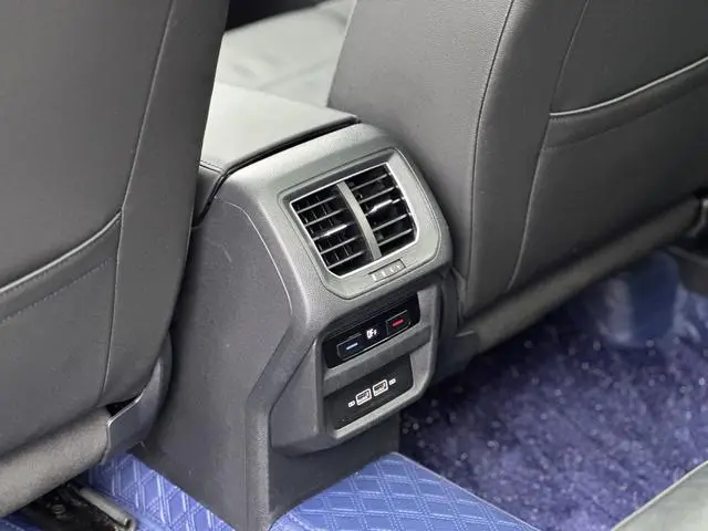 Volkswagen Tanyue 330TSI two-wheel drive luxury country V