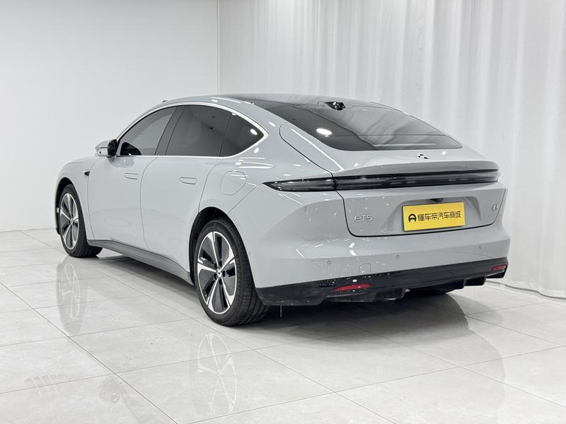 NIO NIO ET5 2025