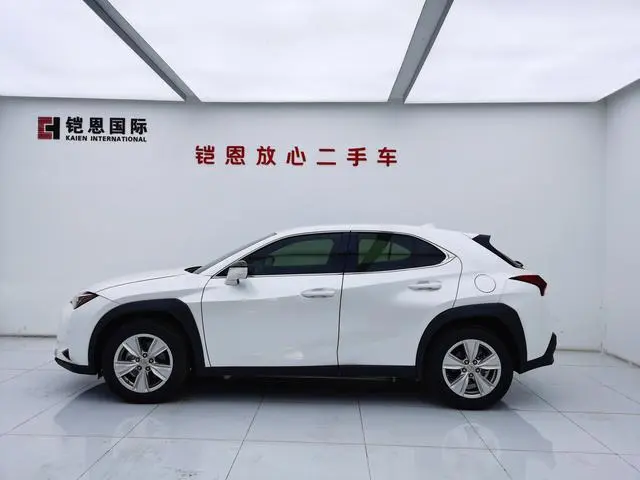 Lexus Lexus UX 260h Exploration*search version