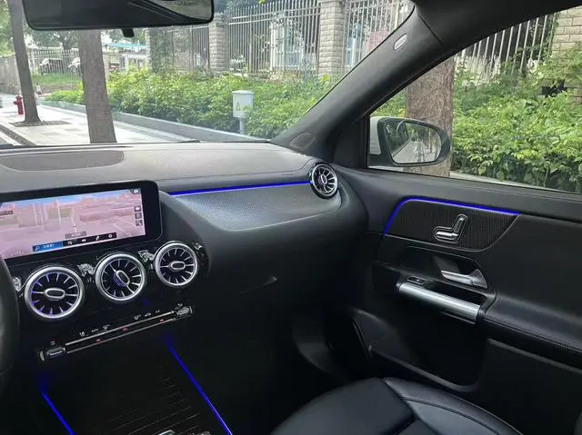 Mercedes-Benz Mercedes-Benz GLA GLA 200