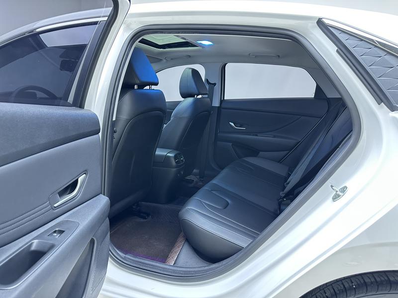 Hyundai Elantra 2023