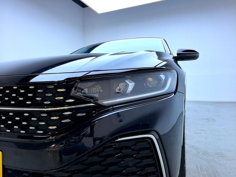 Volkswagen Passat 2025