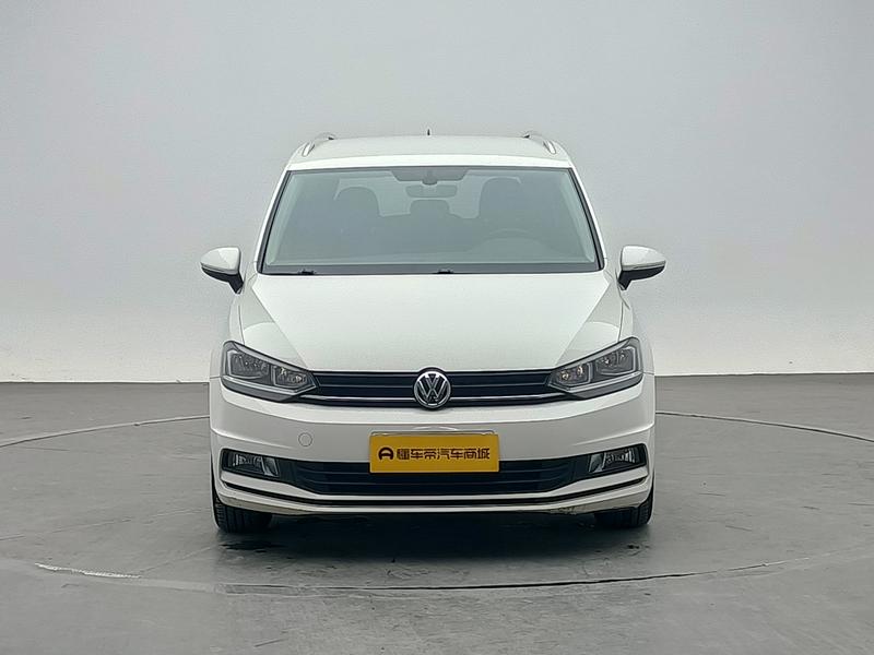 Volkswagen Touran L 2016