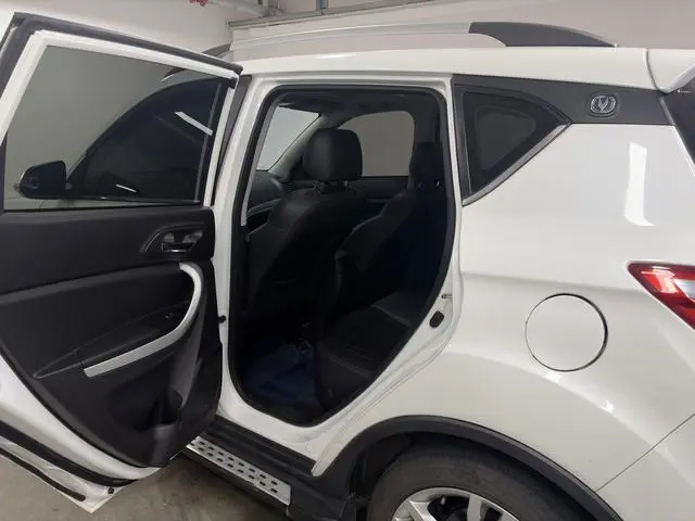 Changan Changan CS35 1.6L automatic luxury country V