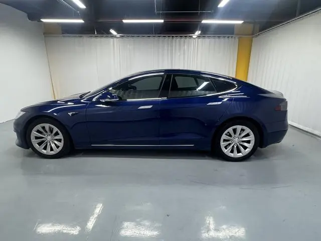 Tesla Model S 60