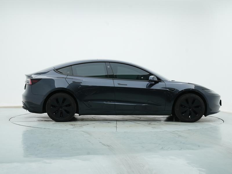 Tesla Model 3 2025