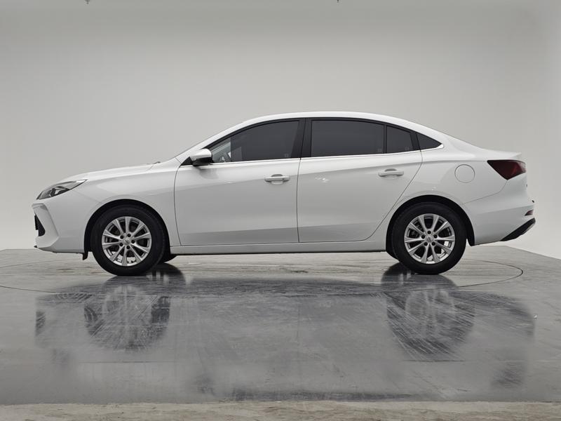 Roewe Roewe i5 2023