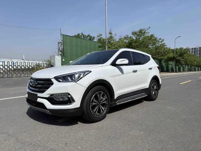 Hyundai Shengda 2.0T automatic four-wheel drive intelligent 7-seater