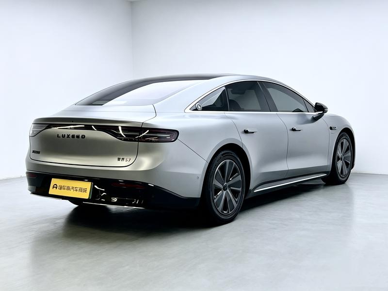 Luxeed Zhijie S7 2024