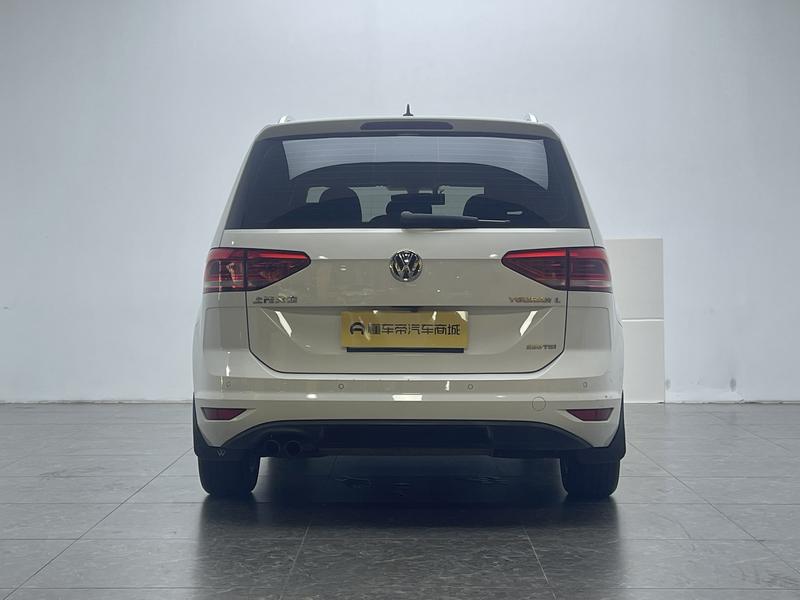 Volkswagen Touran L 2016