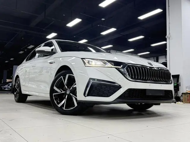 Skoda Octavia PRO ZI280 DSG Premium Edition