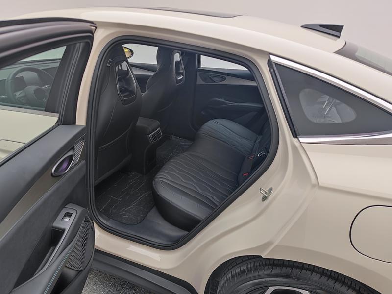 BYD Seal 06DM 2025