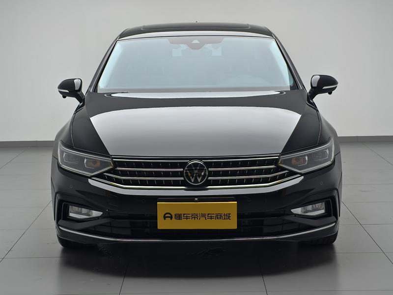 Volkswagen Magotan 2025