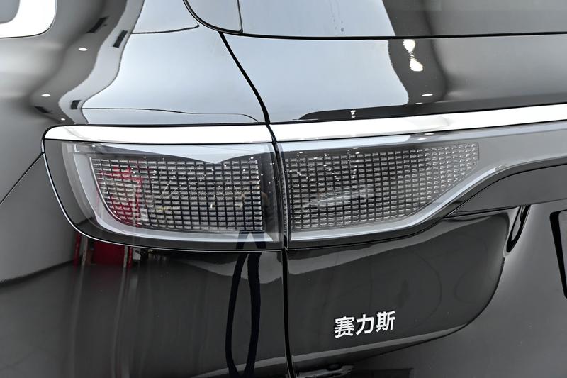 AITO问界 Wenjie M8 2025